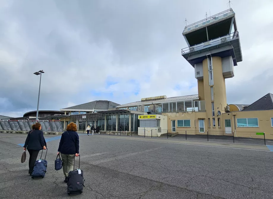 arrivée par l'aéroport de Rodez