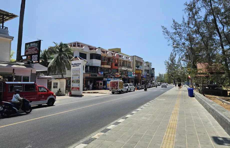 Promenade de Karon