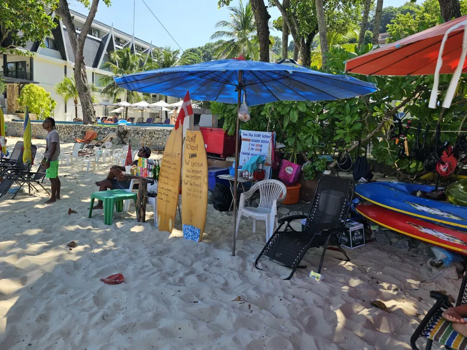 Offres de sports nautiques, station balnéaire de Kata