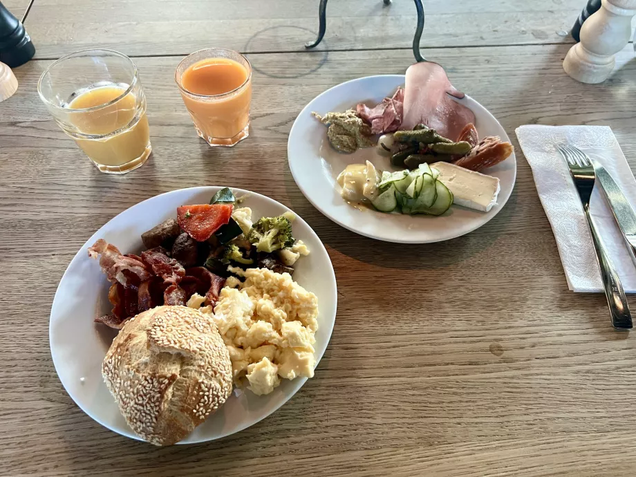 Petit-déjeuner au Radisson Blu Riverside