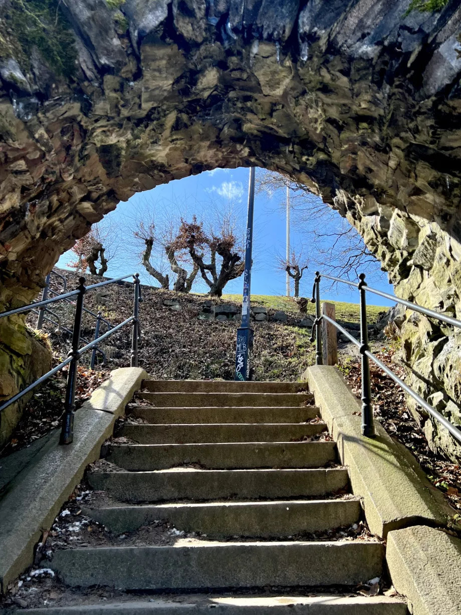 Escalier menant à la colline Risåsberget