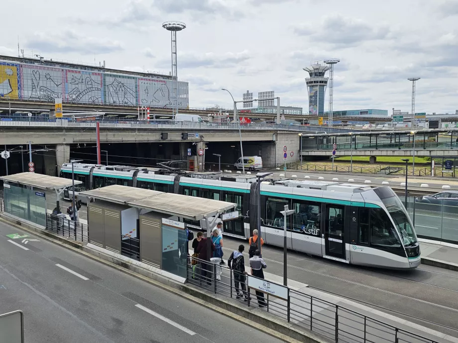 Tram T7, le centre de Paris est vers la droite