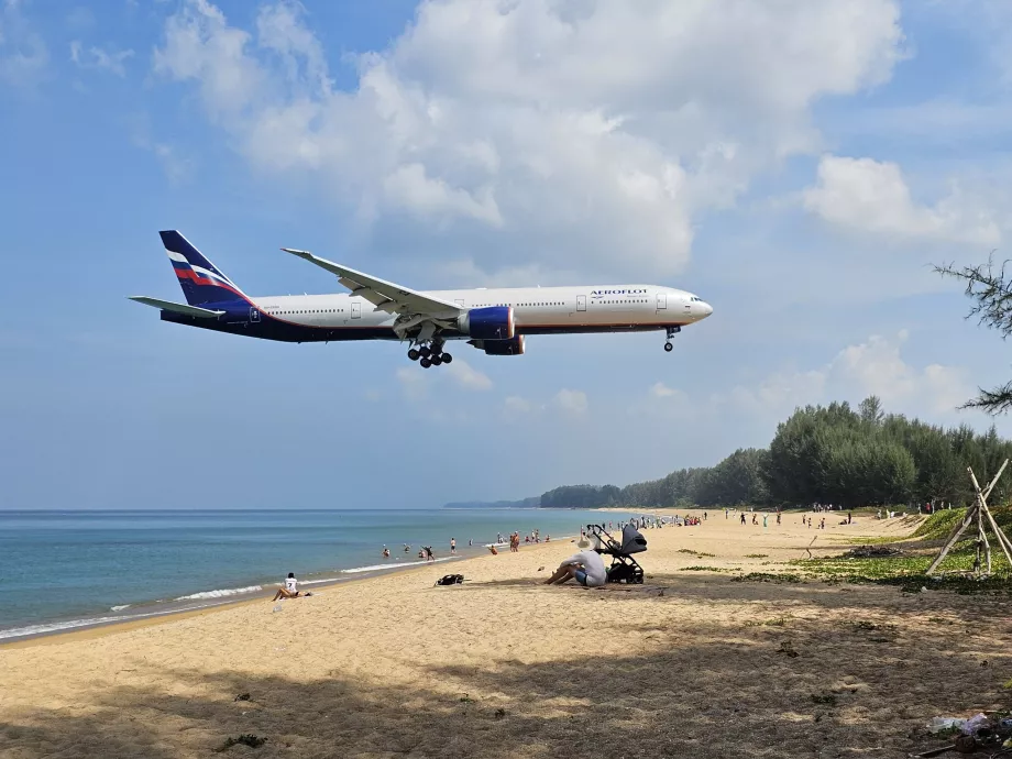 Aeroflot au-dessus de Mai Khao