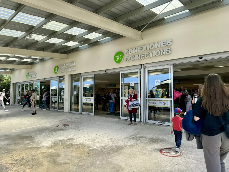 Arrivées et transferts à l'aéroport de PUJ