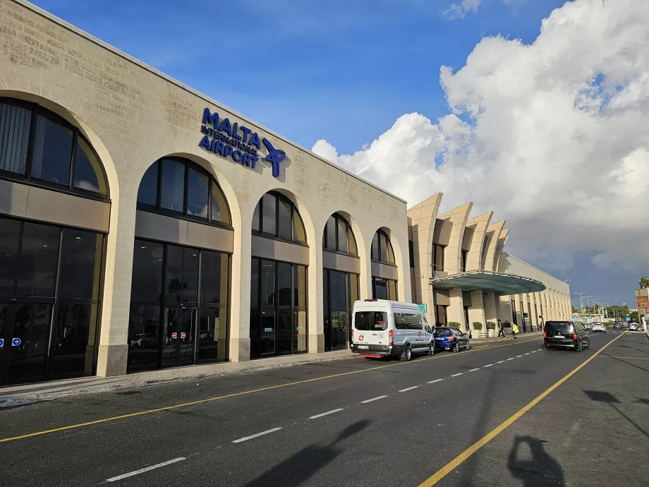 Terminal de l'aéroport de Malte