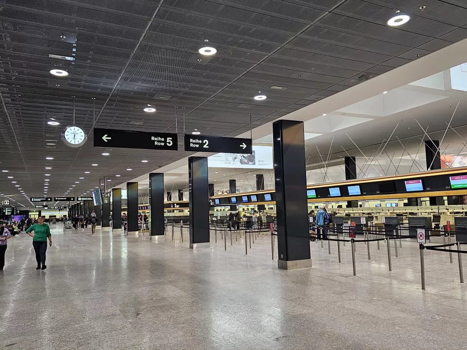 Hall d'enregistrement, aéroport ZRH