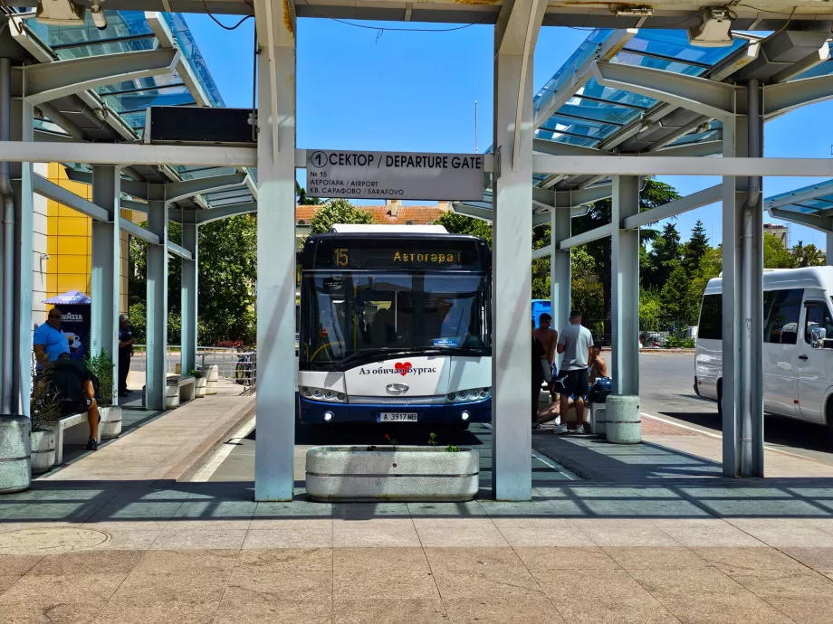 Ligne 15 à la gare routière