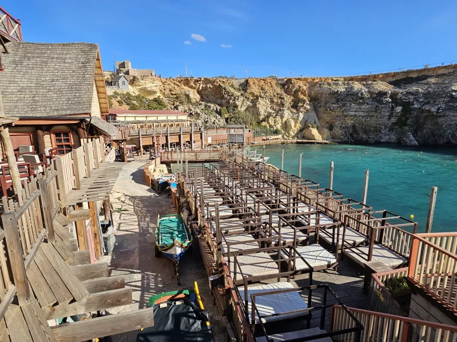 Chaises longues, Popeye's Village