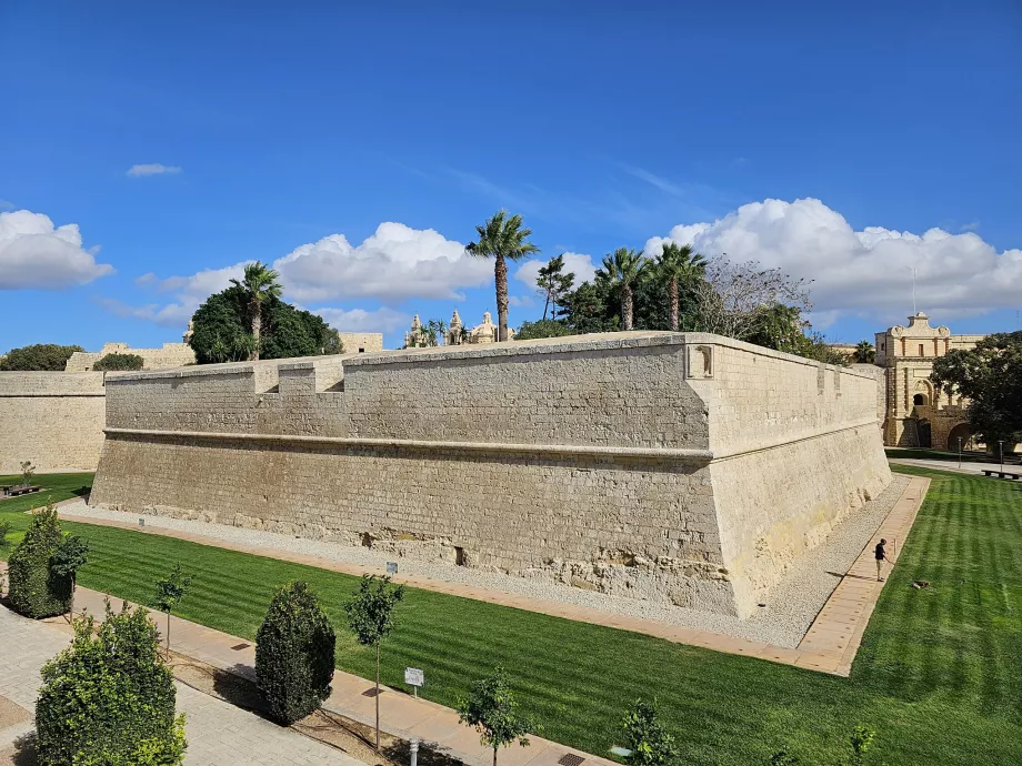 Les remparts de la partie intérieure de Mdina