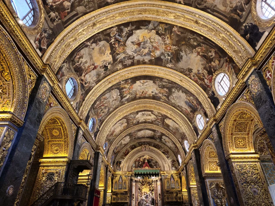 Peintures au plafond, cathédrale Saint-Jean