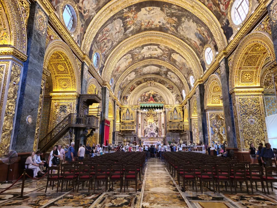 Intérieur de la cathédrale