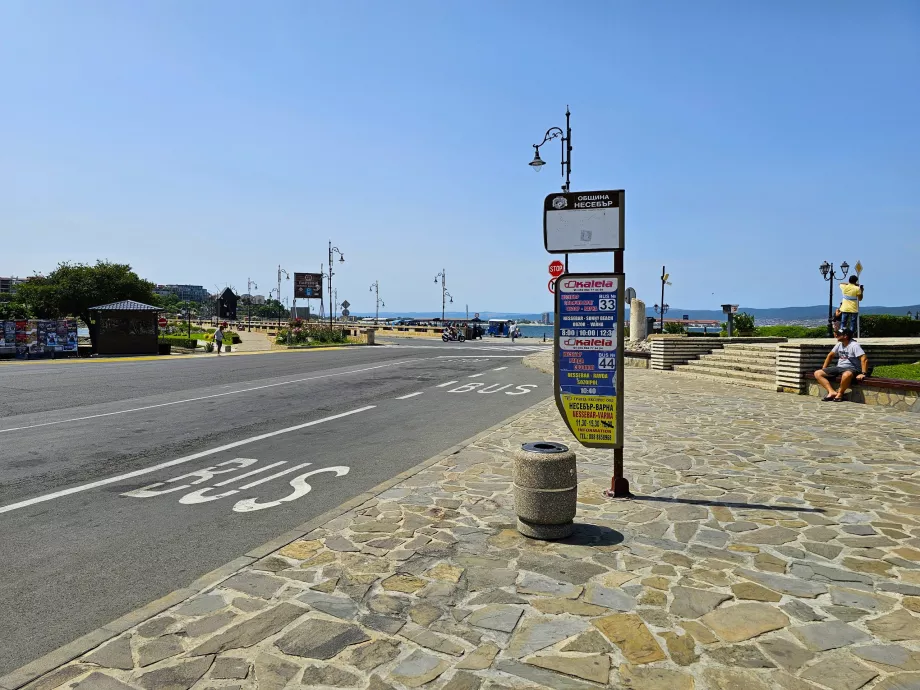 Arrêts d'autobus dans le vieux Nessebar