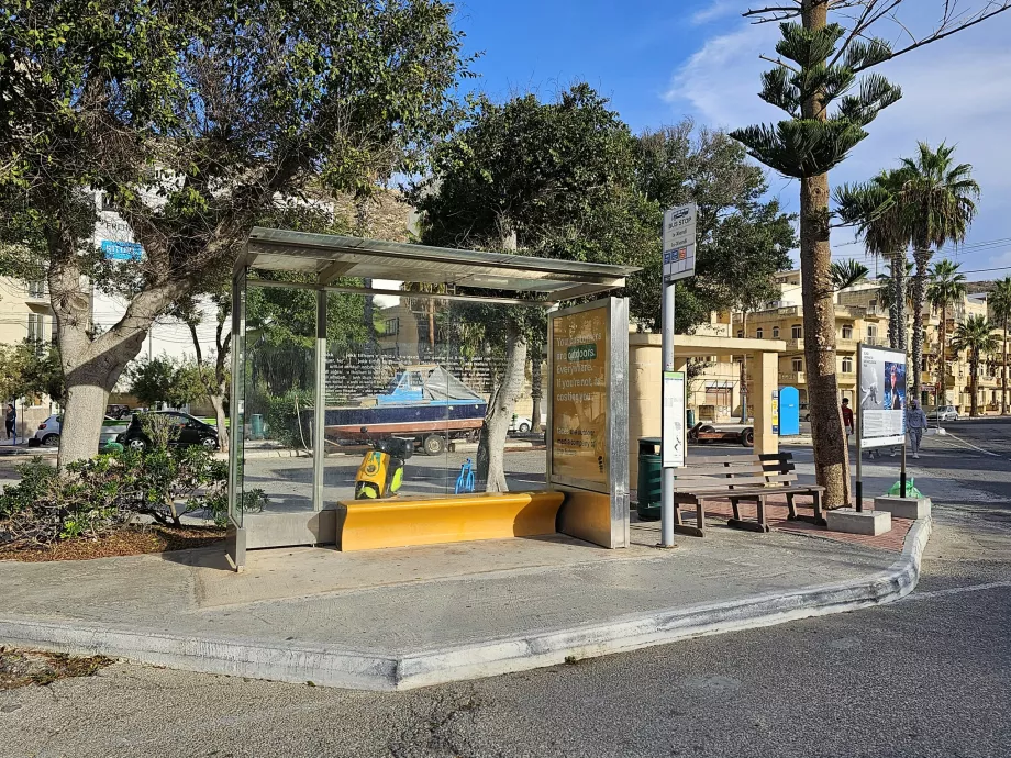 Arrêt de bus Xlendi