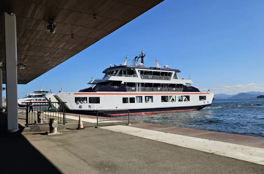 Ferry pour l'île de Miyajima