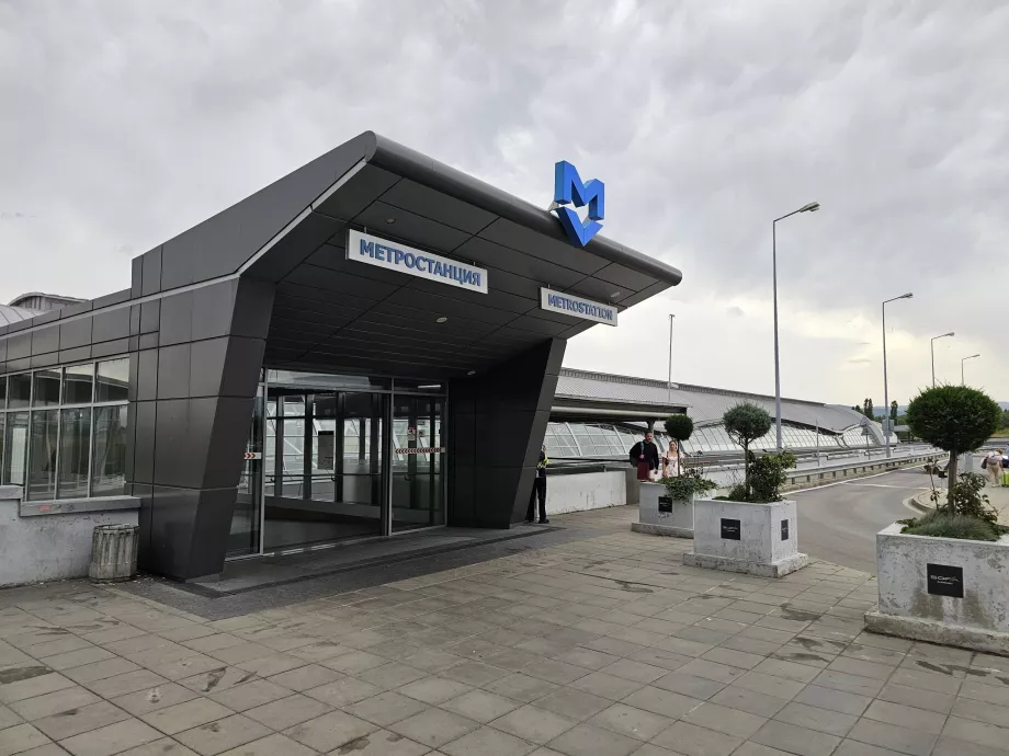 Station de métro, Terminal 2