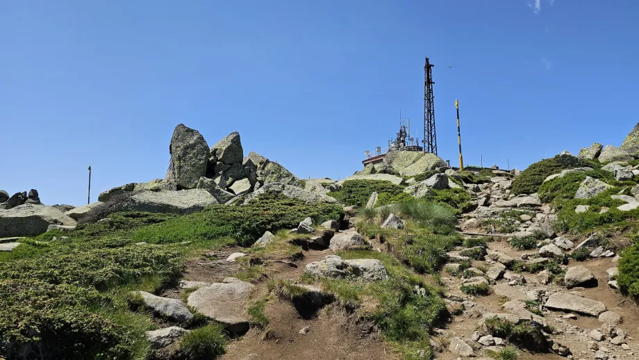 Le plus haut sommet des montagnes de Vitosha - "Cherni vrh".