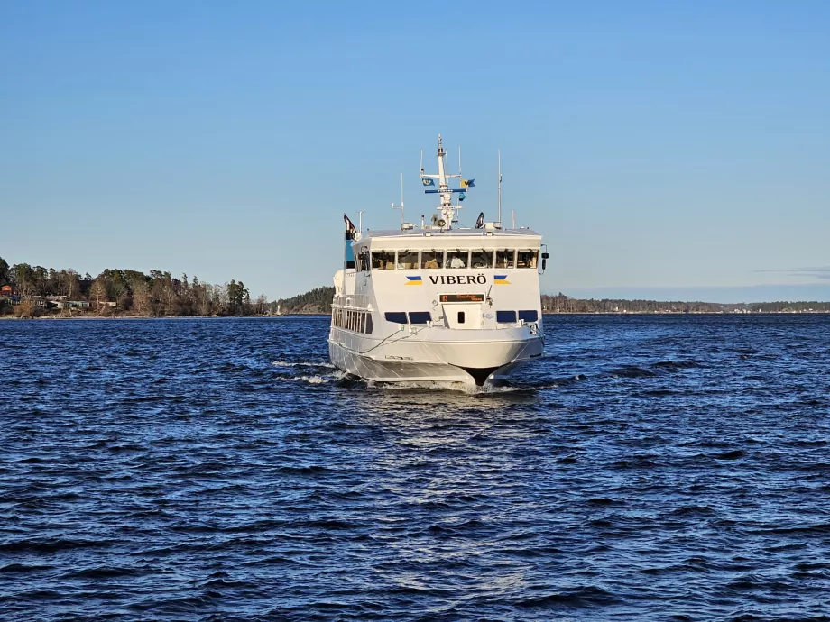 Ligne de ferry 83