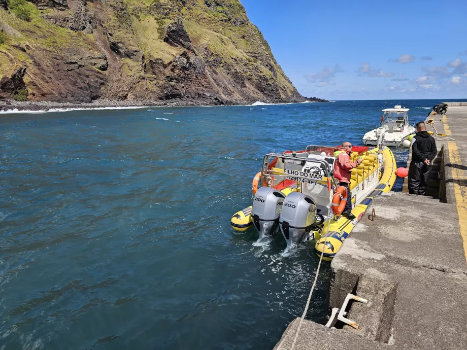 Bateau touristique